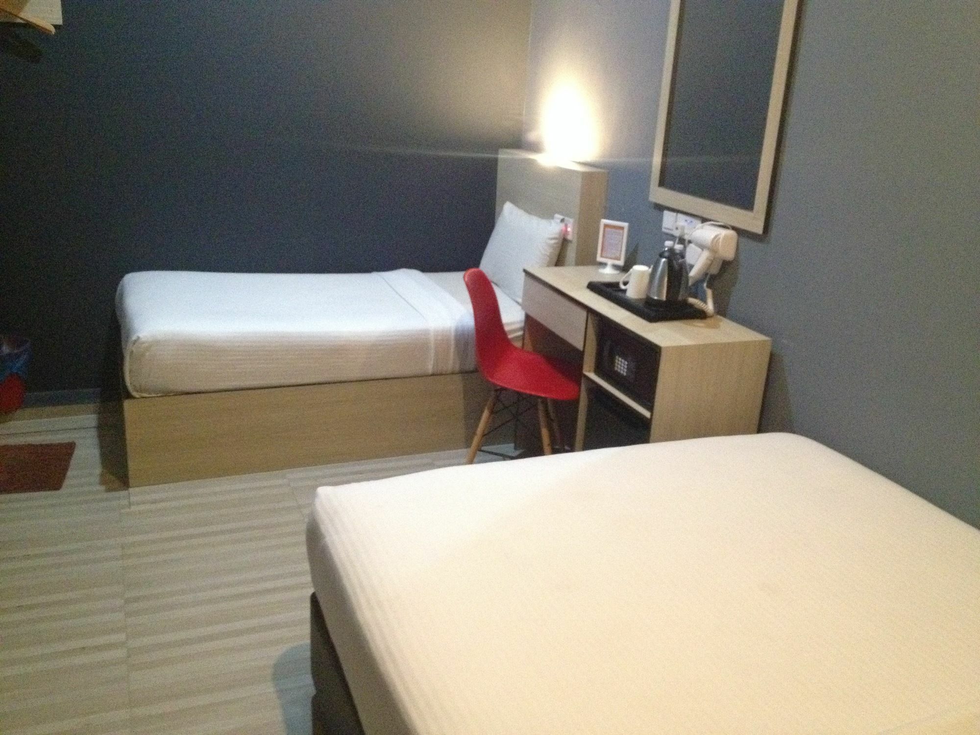 Dj Citi Inn Hotel Kuala Terengganu Eksteriør billede